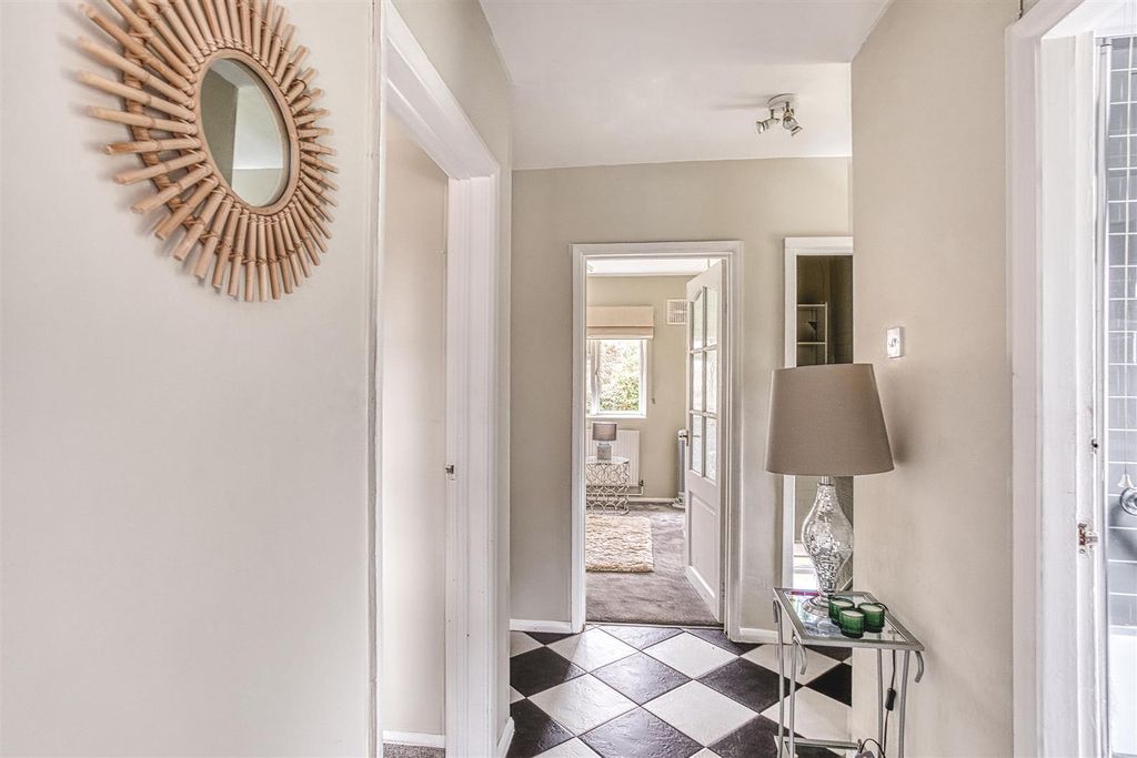 Property photo 3 of 21