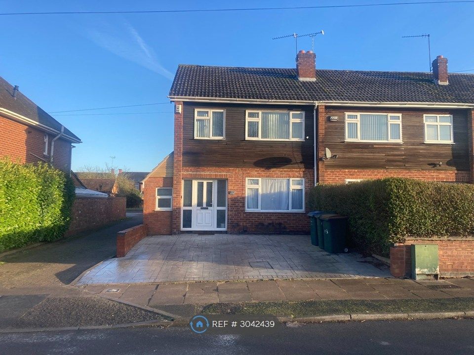 Property photo 2 of 33