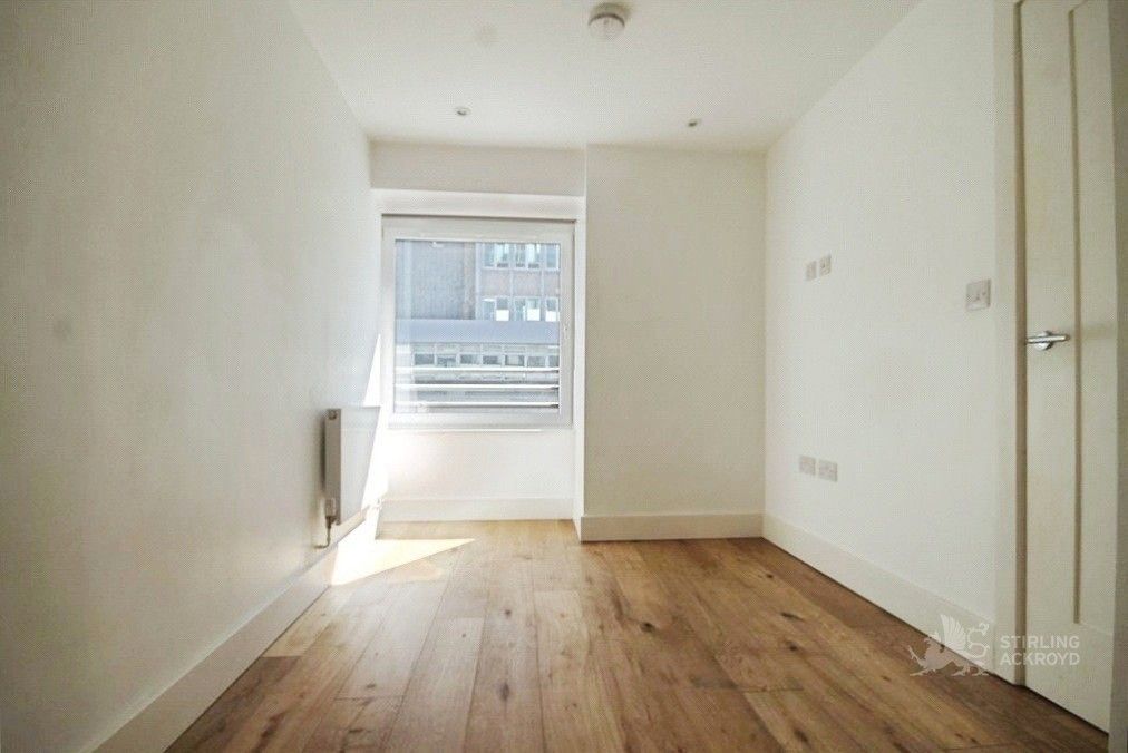 Property photo 3 of 7 Bedroom