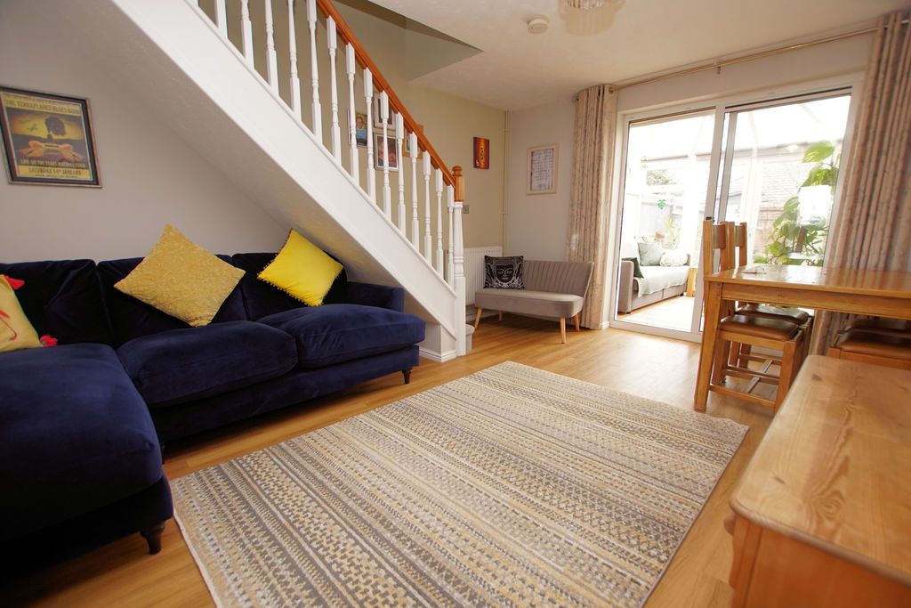 Property photo 2 of 23 Lounge