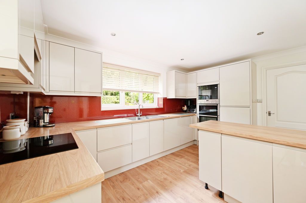 Property photo 2 of 37 Kitchen