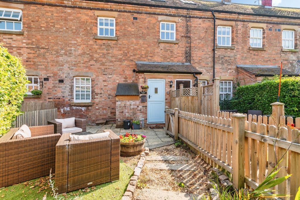 Property photo 1 of 16 Pbox-Img.Jpg