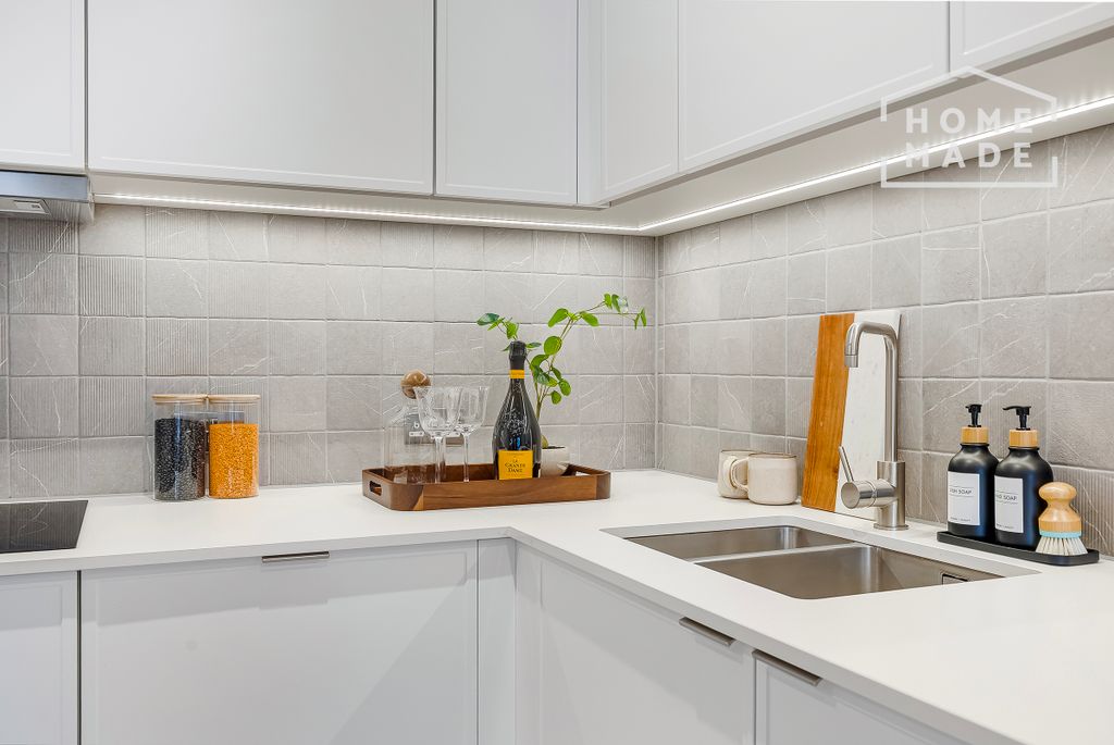 Property photo 3 of 17 E538Af2F3d6E26808A4594619700