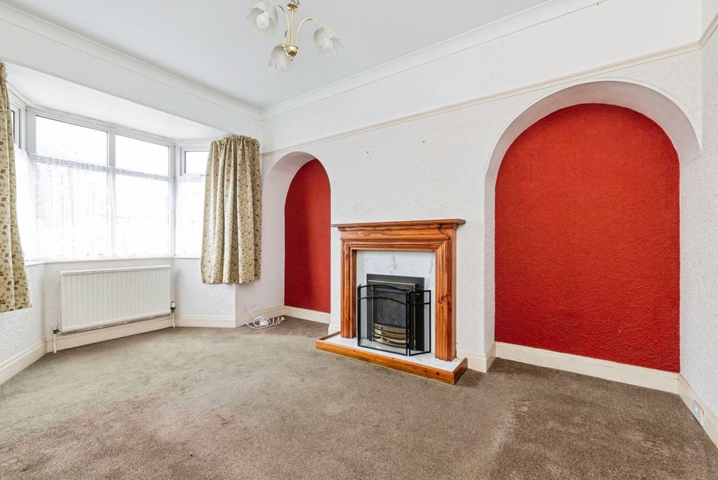 Property photo 3 of 14 Pbox-Img.Jpg