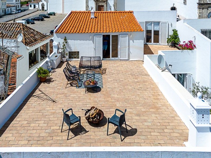 Property photo 2 of 50