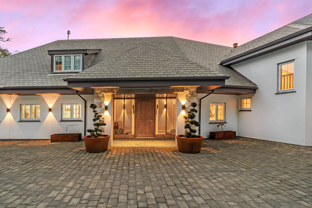 Property photo 2 of 19 Photo 2