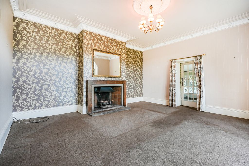 Property photo 3 of 26