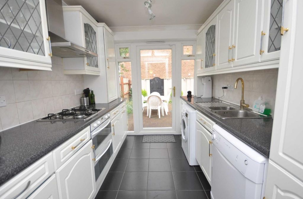 Property photo 2 of 11 Picture No. 11