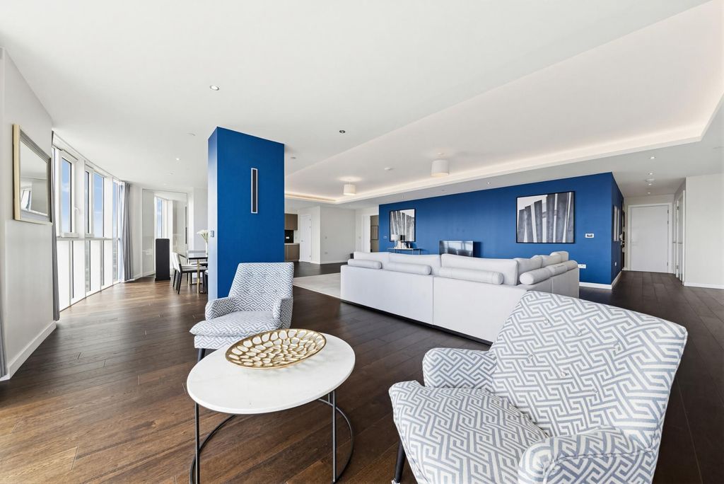 Property photo 3 of 25