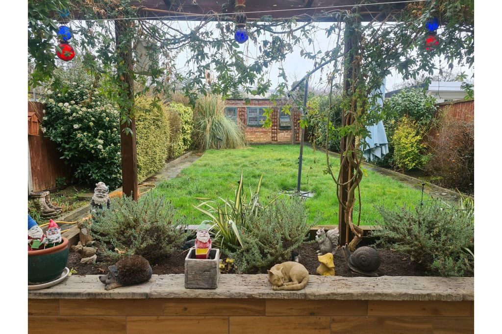 Property photo 2 of 21