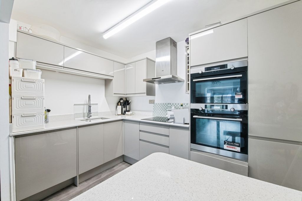 Property photo 2 of 16 Pbox-Img.Jpg