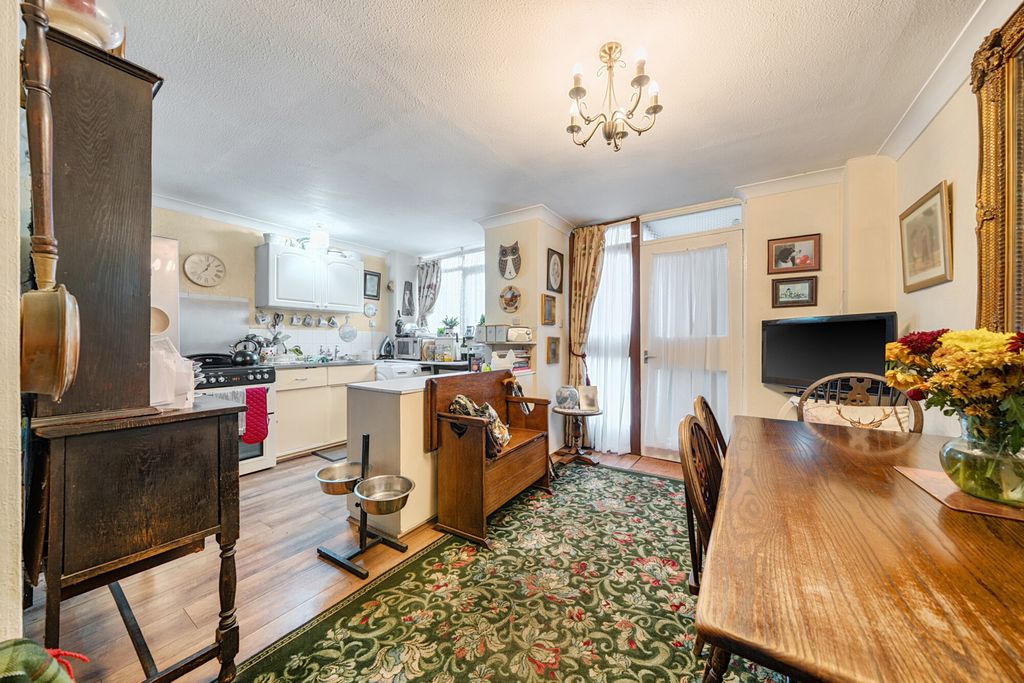 Property photo 3 of 14 Reception