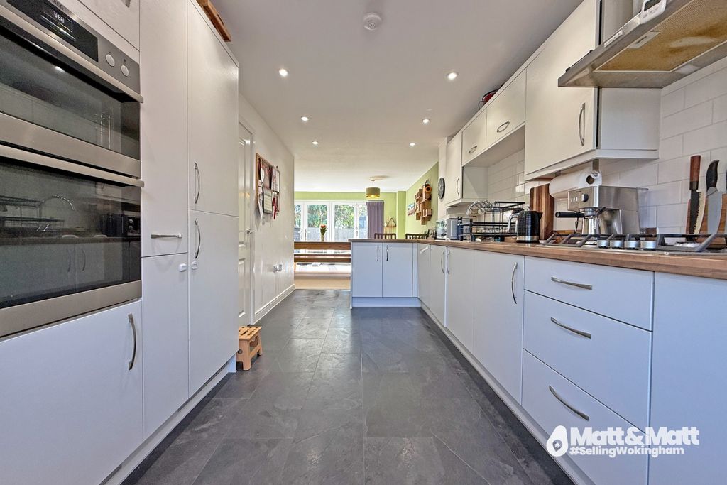 Property photo 3 of 13 5067415