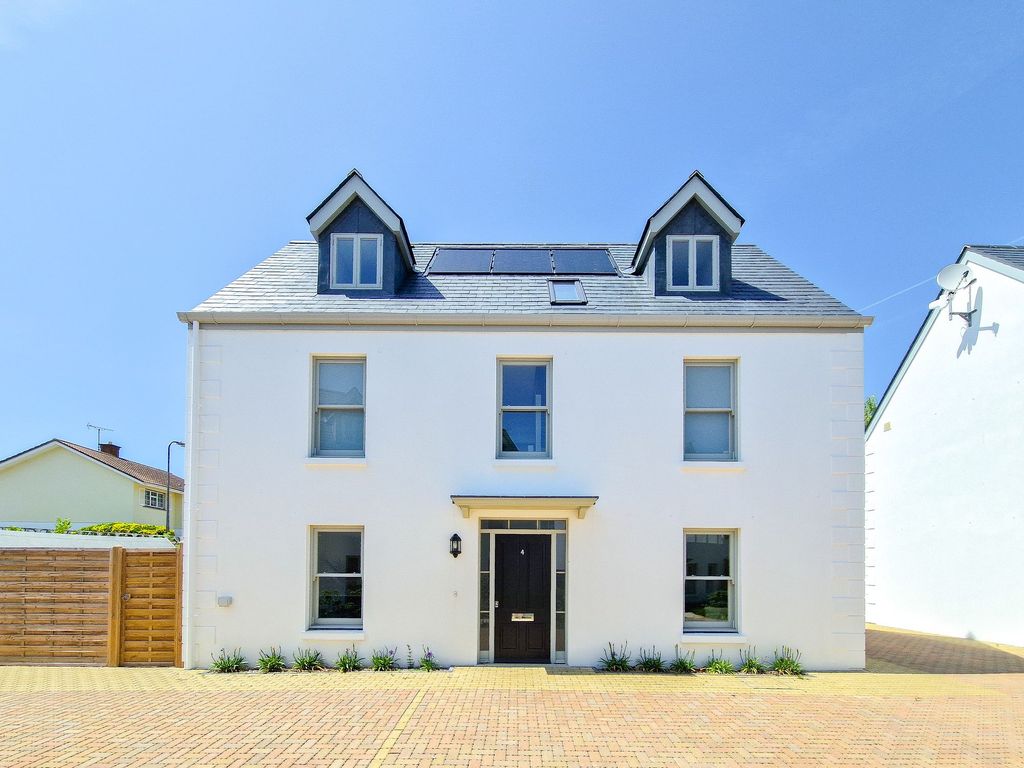 Property photo 1 of 31