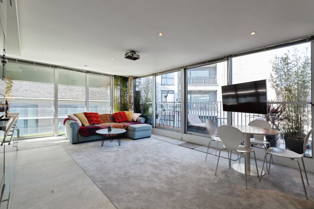 Property photo 2 of 15 Open Plan Living