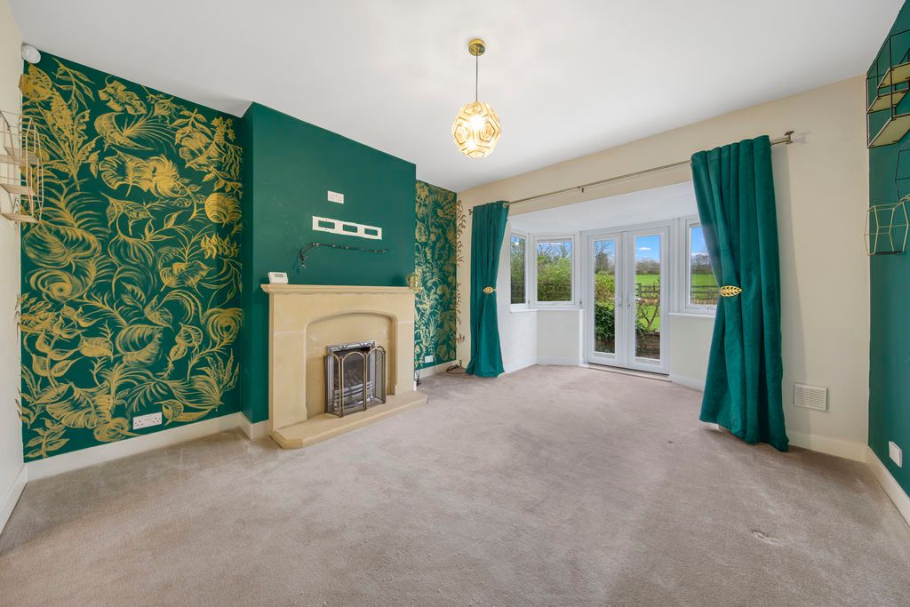 Property photo 2 of 32 Living Room