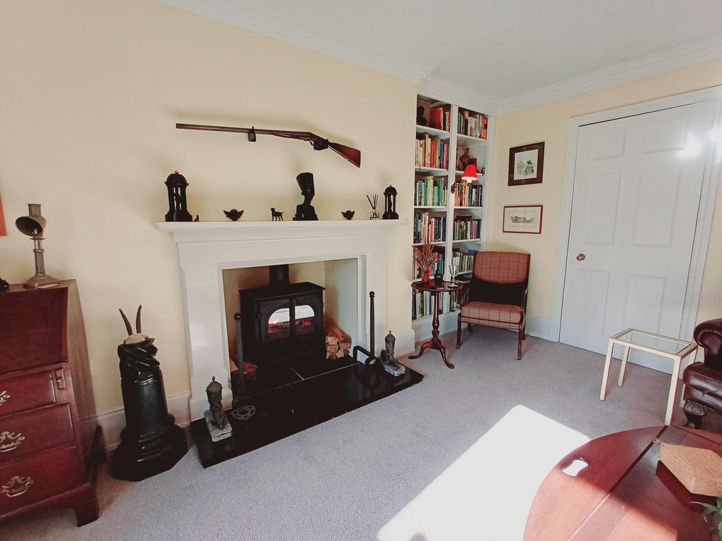 Property photo 3 of 32 Sitting Room
