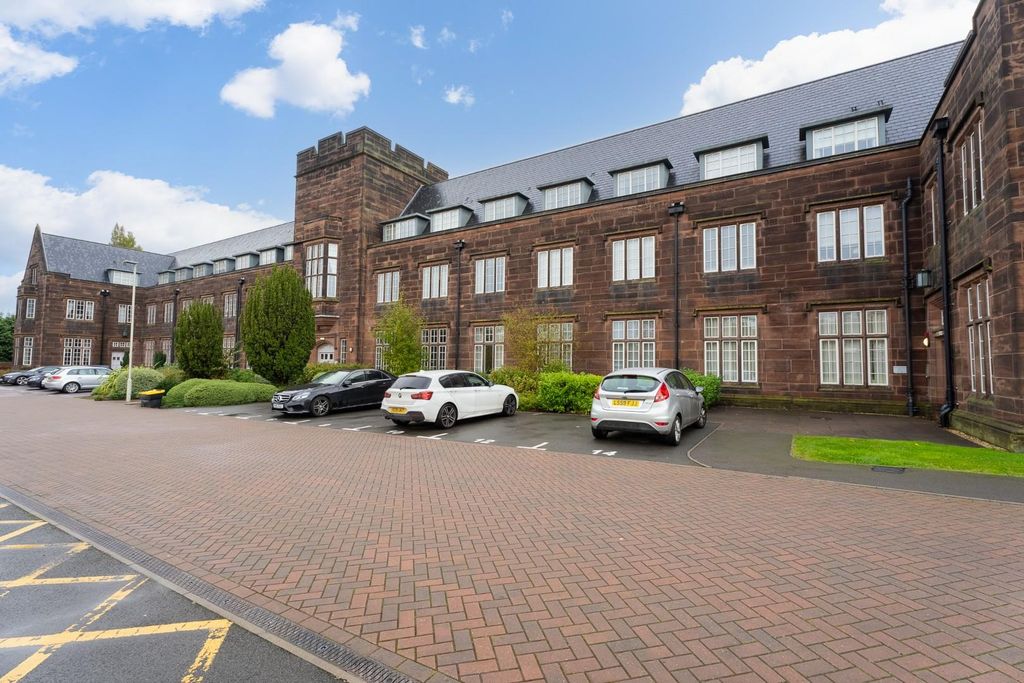 Property photo 1 of 13 42 Bourne Hall-7.Jpg