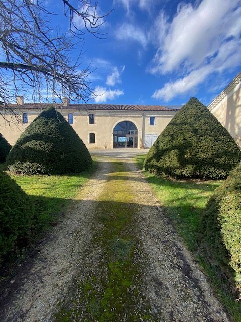 Property photo 1 of 50