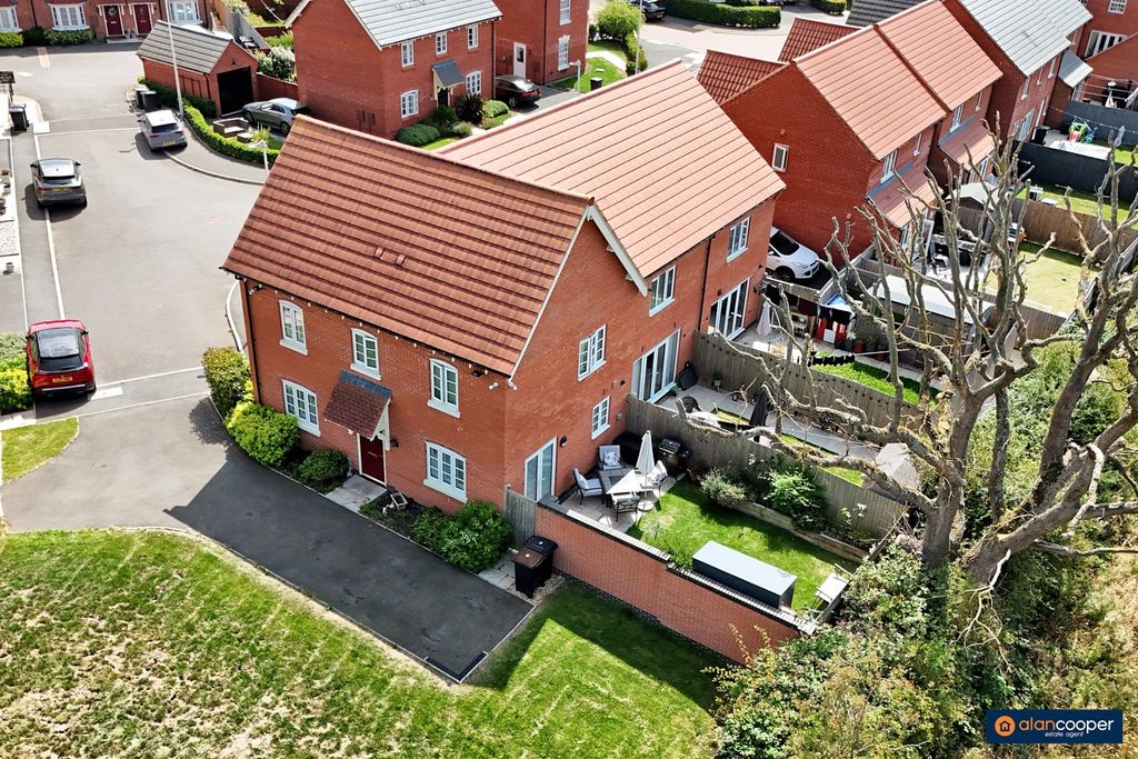 Property photo 1 of 24 4402941