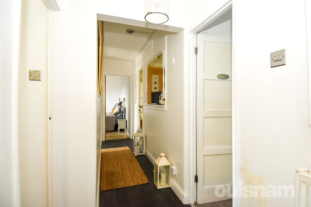 Property photo 2 of 20 Picture No. 18