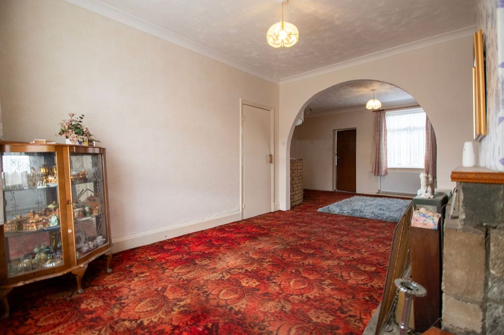 Property photo 3 of 22