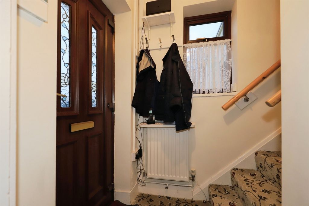 Property photo 3 of 20