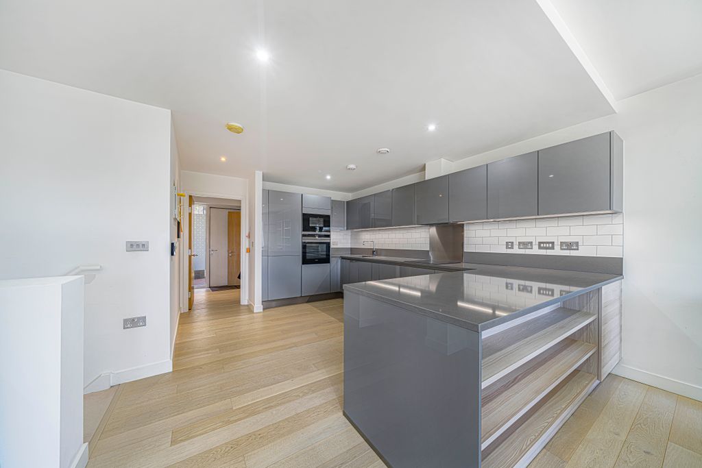 Property photo 3 of 21 3.Jpg