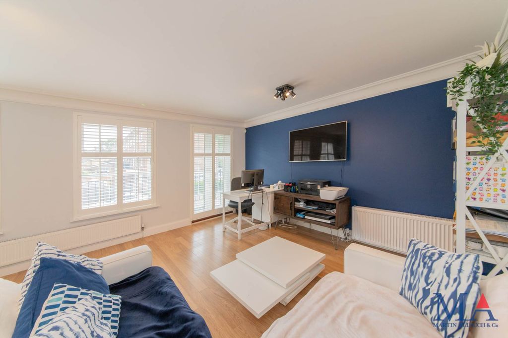 Property photo 1 of 23