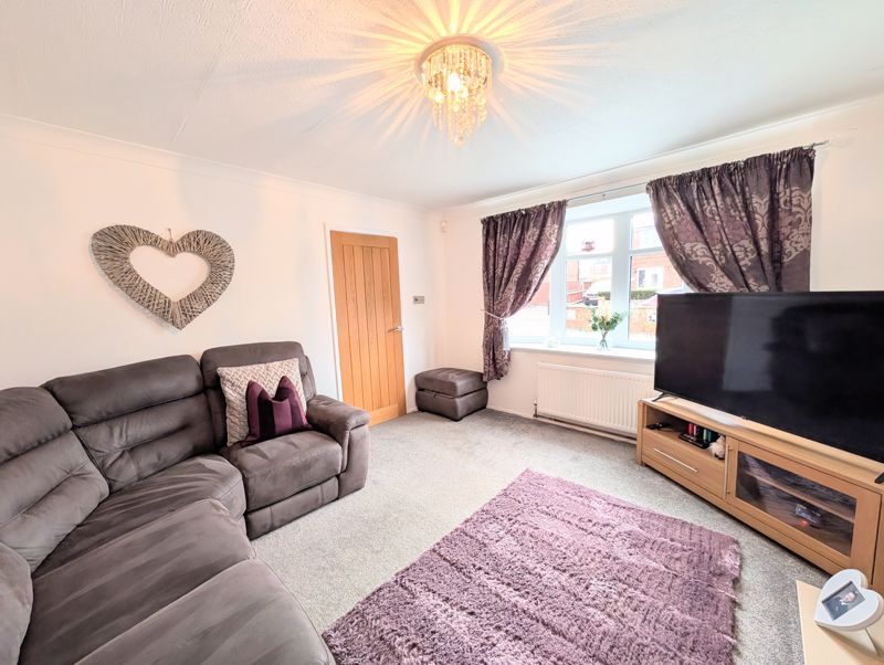 Property photo 2 of 14 Lounge