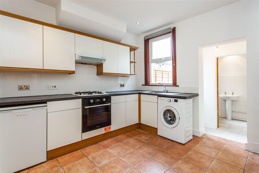 Property photo 3 of 13 Kitchen