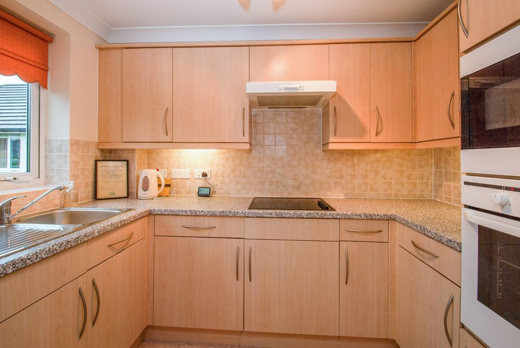 Property photo 1 of 12 Kitchen