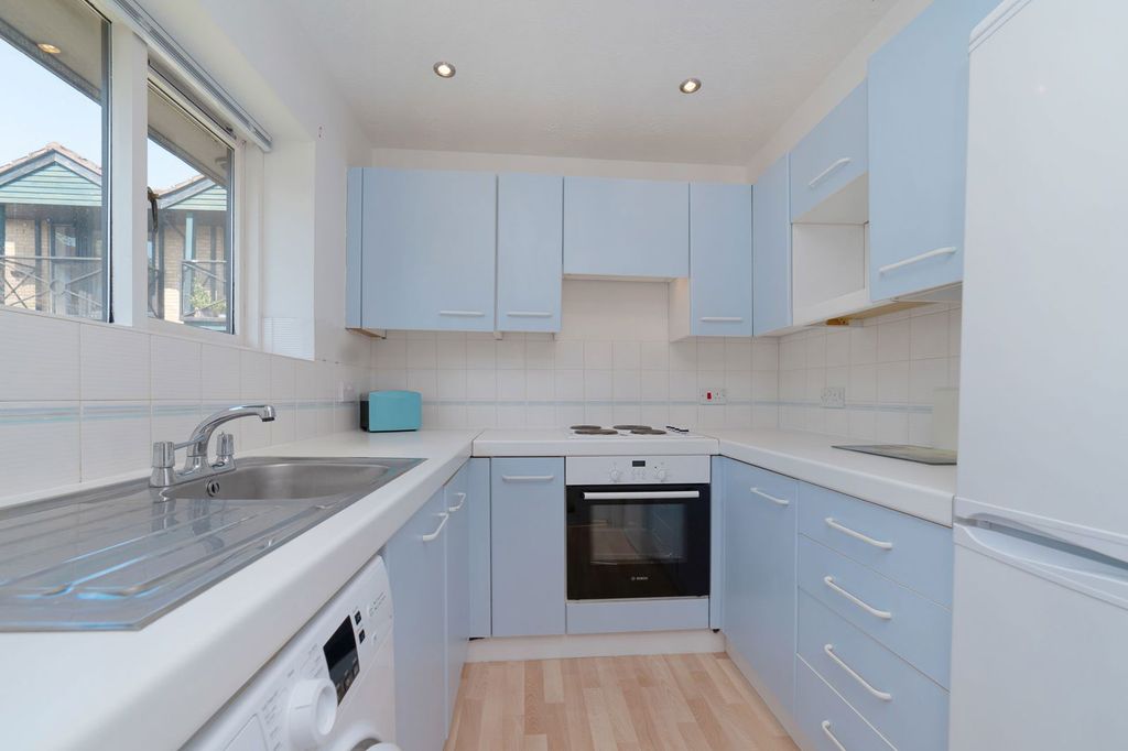 Property photo 2 of 10