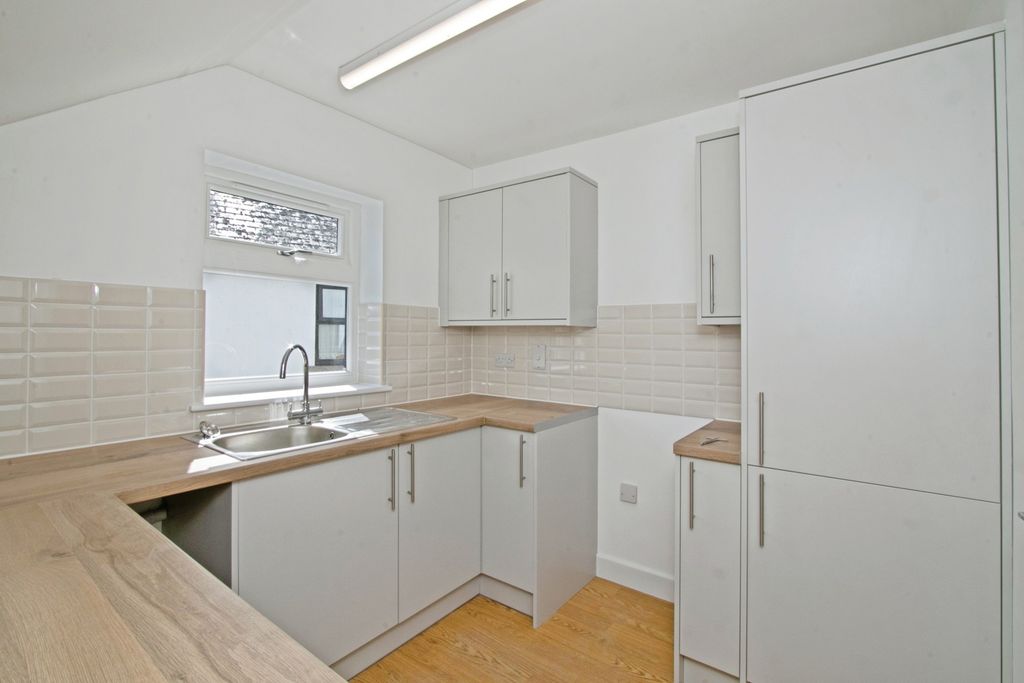 Property photo 2 of 12 Photo