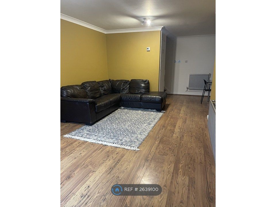 Property photo 1 of 14 Living Area