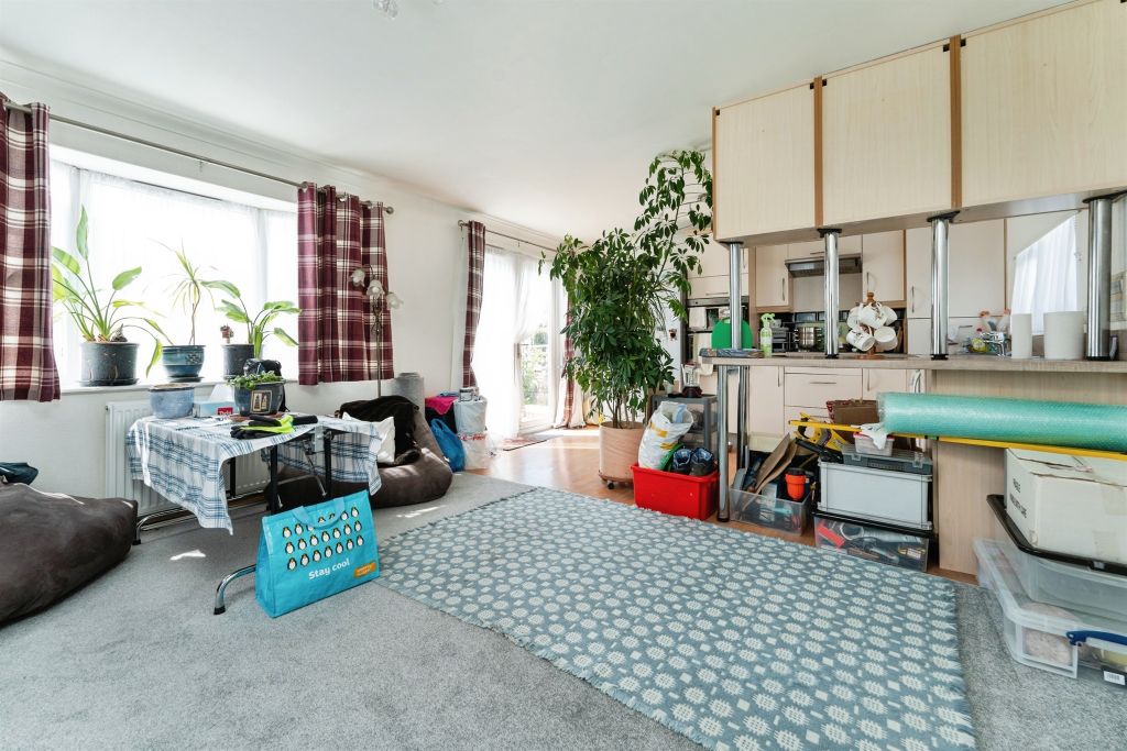 Property photo 3 of 17