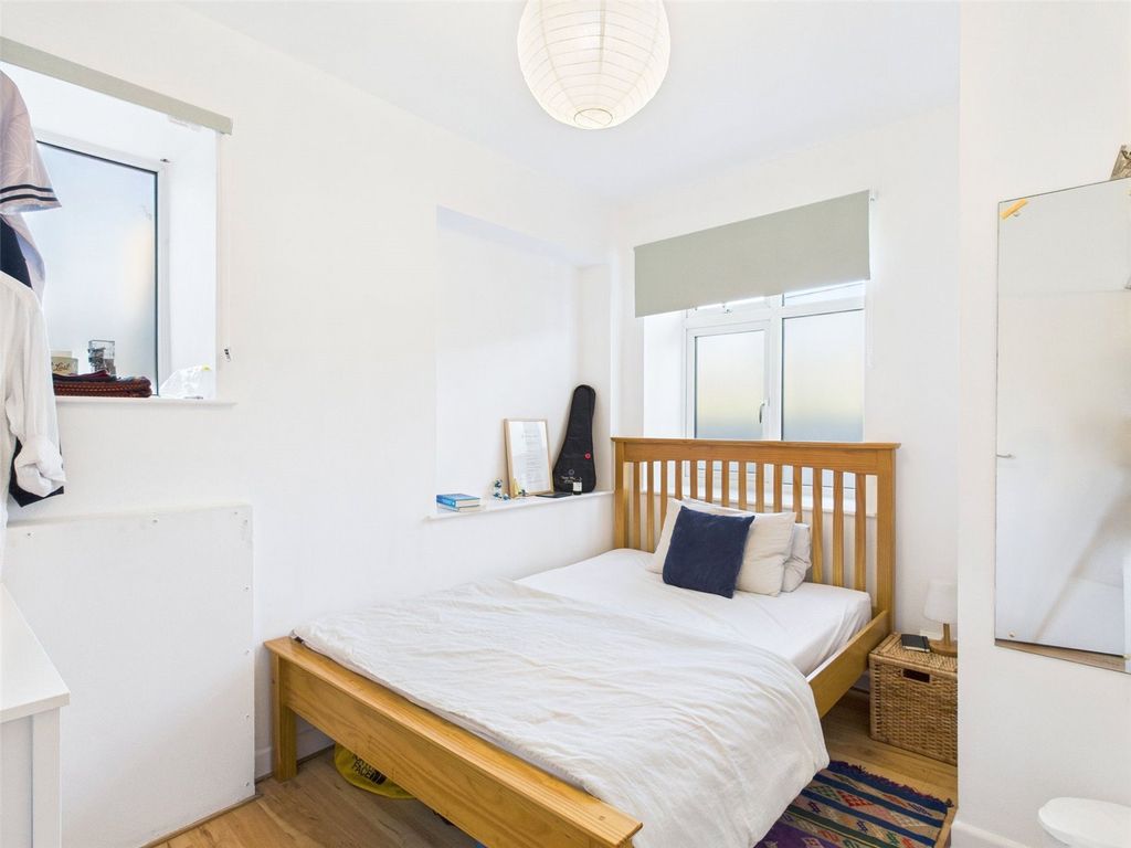 Property photo 2 of 8 Picture No. 01