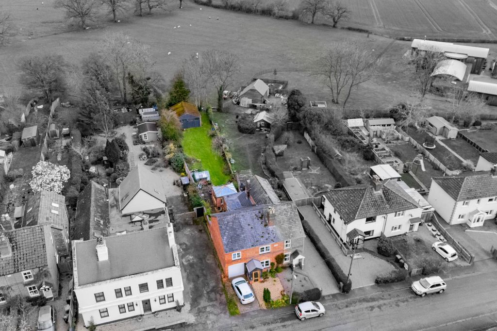 Property photo 2 of 25