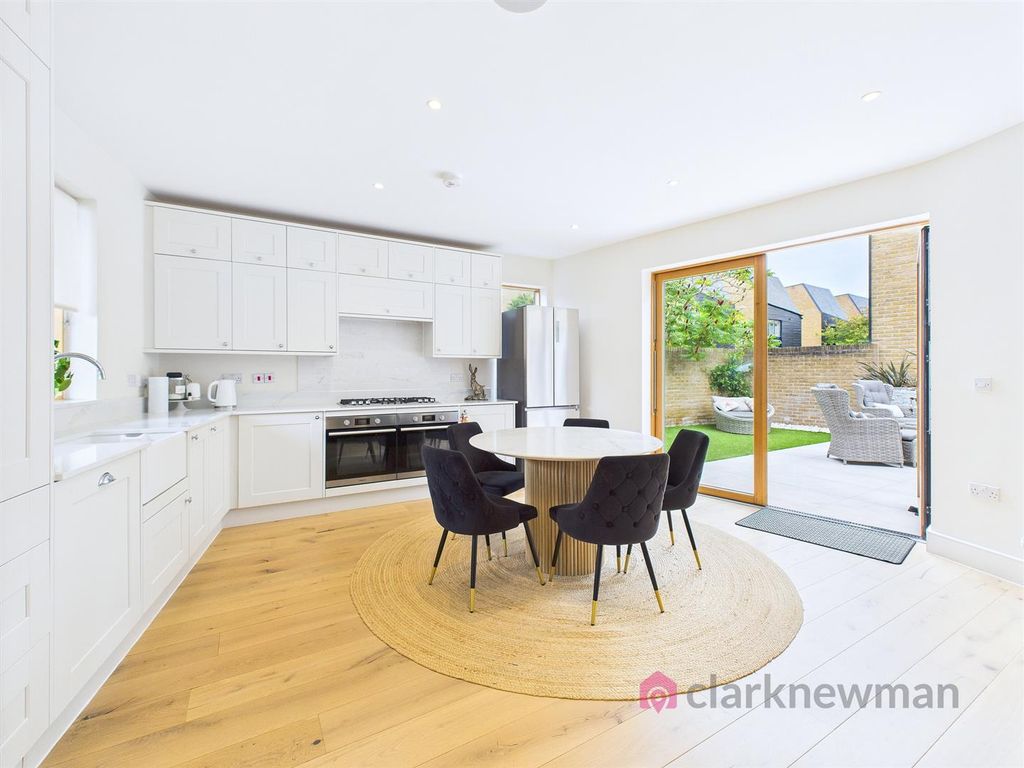 Property photo 2 of 25 Open Plan Living