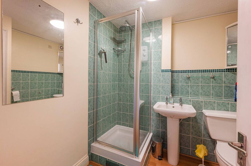 Property photo 1 of 4