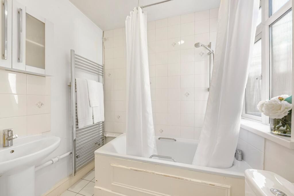 Property photo 3 of 8