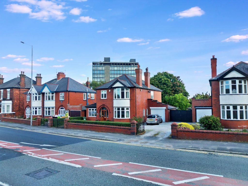 Property photo 3 of 49