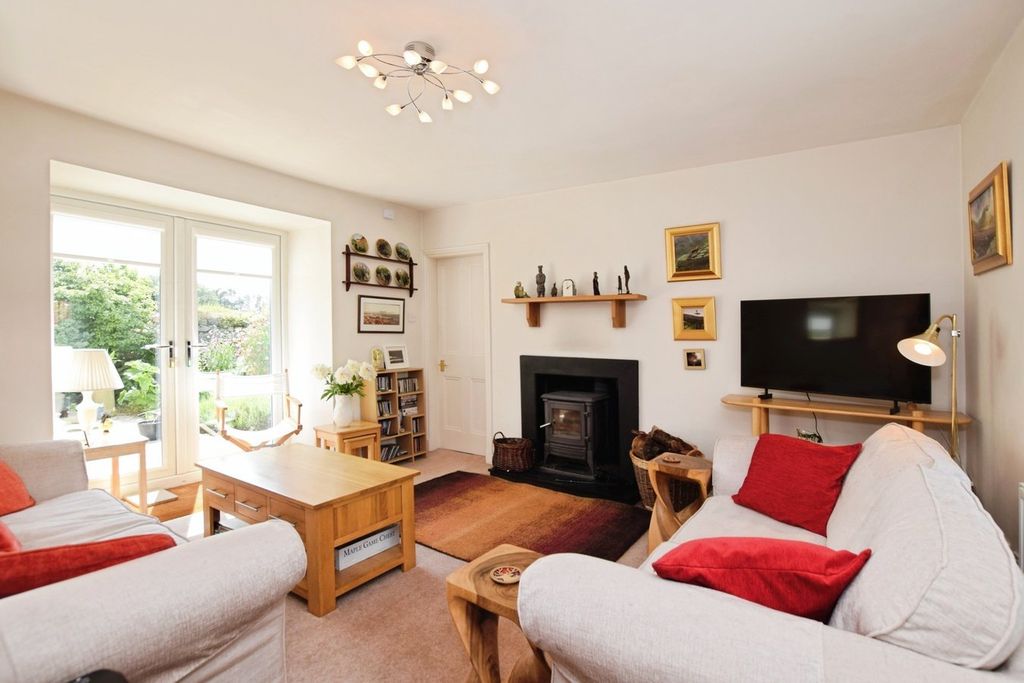 Property photo 2 of 19