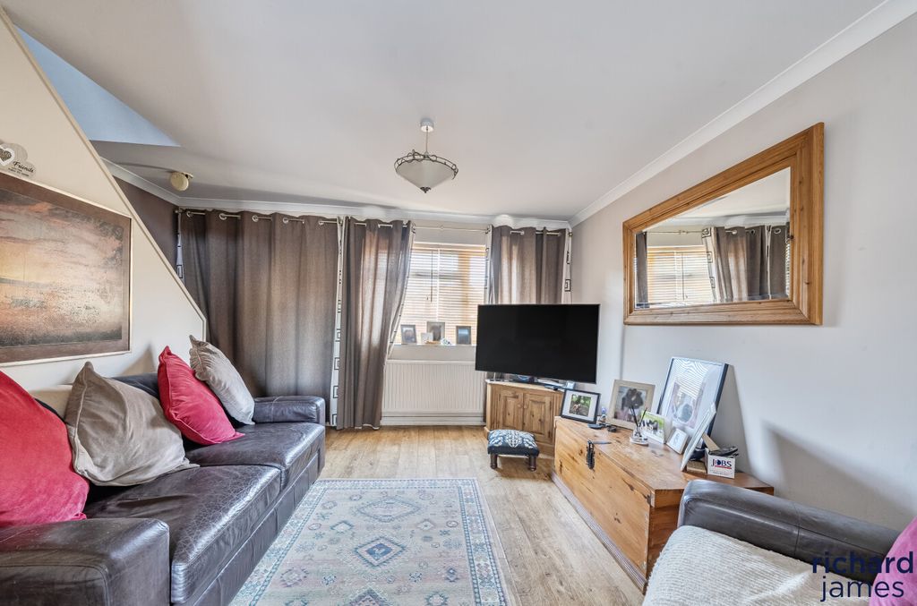 Property photo 2 of 14 944E099F5Bf44F32A4Ebe87cc9cc74d9