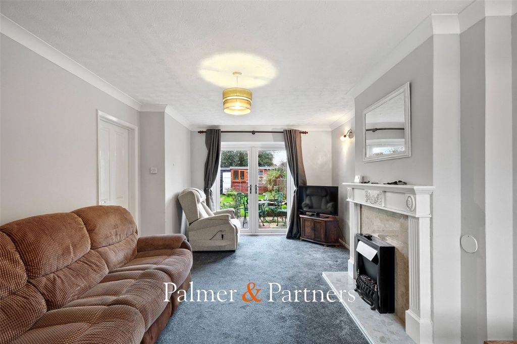 Property photo 3 of 17 Picture No. 02