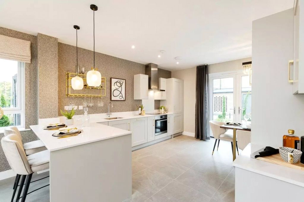 Property photo 2 of 17 Picture No. 10