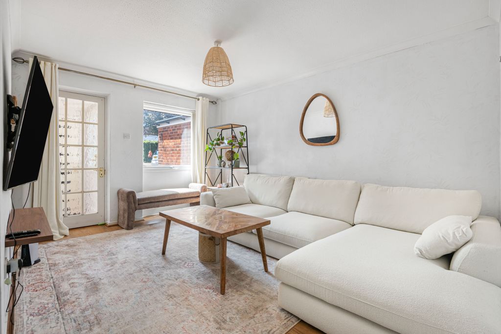 Property photo 2 of 14 2588877