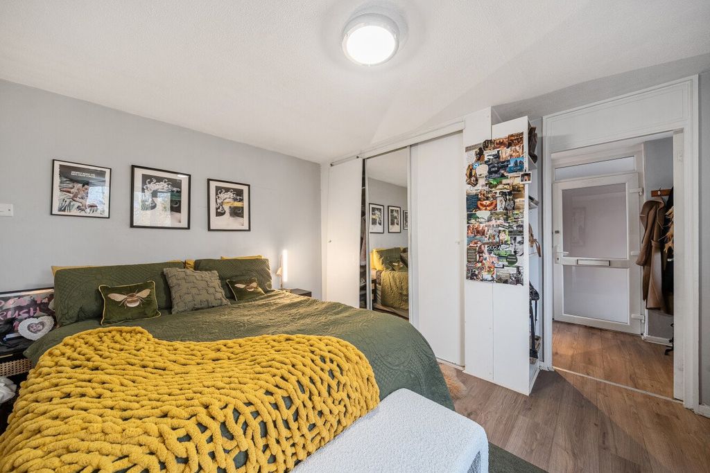 Property photo 2 of 13 Picture No. 20