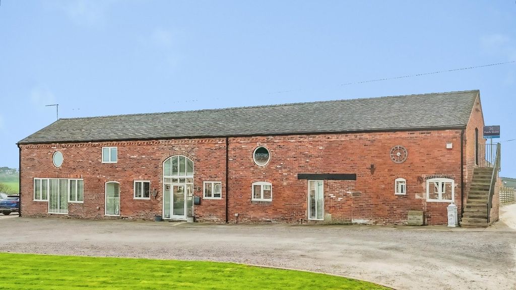 Property photo 1 of 26 Front