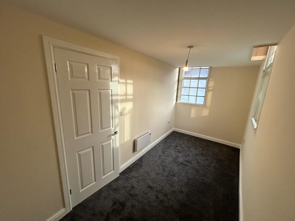 Property photo 3 of 5 Bedroom